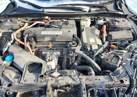 2017 Honda Accord Hybrid Touring z USA, uszkodzony, nr VIN JHMCR6F77HC013234